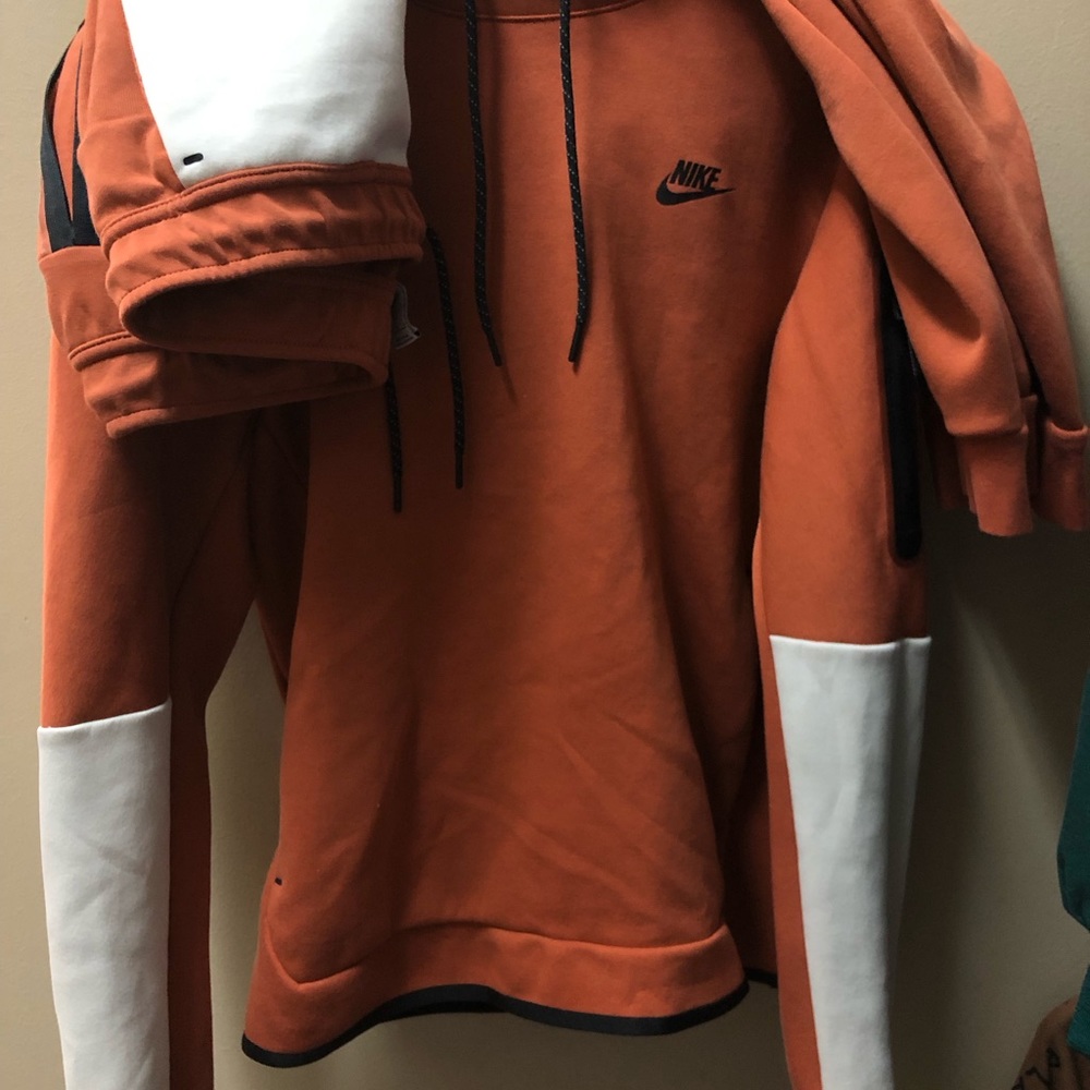 Pumpkin Spice Nike Tech Set - Picture 2 of 5